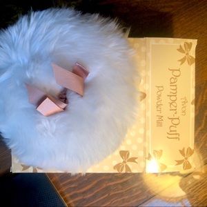 Vintage Avon Pamper-Puff Powder Mitt new in box